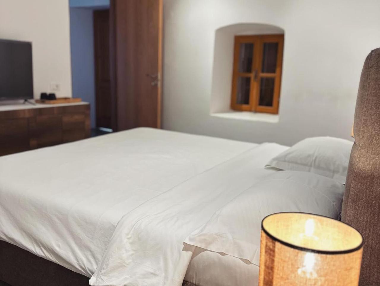 Lion'S Villa Vlorë Екстериор снимка